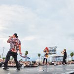 【ライブレポート】湘南乃風が黄昏時に音楽の奇跡を起こす！クライマックスは他アーティストも集ってお祭り騒ぎ＜氣志團万博2022 ～房総魂～＞