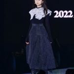 乃木坂46・齋藤飛鳥、「マイナビ TGC 2022 A/W」に黒のロングスカートをふわりとさせ颯爽と登場！＜第35回 マイナビ 東京ガールズコレクション 2022 AUTUMN/WINTER＞