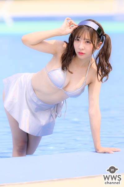 【写真特集】小那海あや、ツインテールをなびかせ透明美バストをお届け＜近代麻雀水着祭2022＞