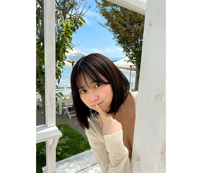 HKT48・田中美久、柱からひょっこり『あざとセクシー』なオフショットに反響ぞくぞく