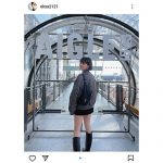 emma、ストリートカジュアルなミニスカでスラリとした美脚を披露！