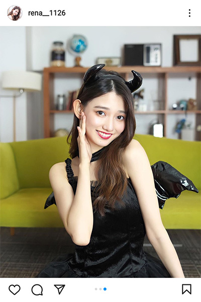 レースクイーン・黒木麗奈が美脚見せ超ミニ小悪魔コスプレを披露！