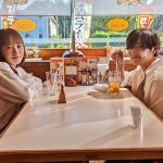 ドラマ『親愛なる僕へ殺意をこめて』山田涼介･川栄李奈、ファミレスシーンのオフショットを公開