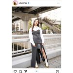 足立梨花、美脚をのぞかすセクシーコーデで釘付けに！