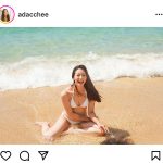 足立梨花、砂浜で美谷間くっきりな白ビキニ姿で満面の笑み