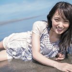 櫻坂46・菅井友香が「B.L.T.」12月号で卒業グラビアを披露！2万字超えのインタビューで赤裸々に想いを語る
