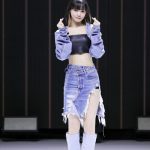 LE SSERAFIM（ル セラフィム）、デニム衣装を着てメディアショーケースに登場