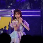 NMB48・原かれん、肌見せ『ジッパー』衣装でヘルシーお腹とセクシー太ももを大胆見せつけ！