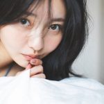 橋本萌花、太ももの透明感で釘付けにするグラビアショット公開