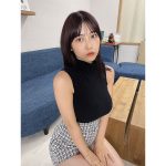 伊織いお「たまにはこういう私服も、ね」、肌見せノースリーブでメリハリ美ボディあらわに