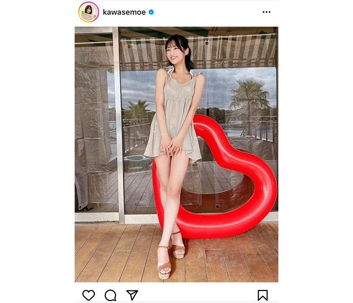 川瀬もえ、水着が透けるミニワンピースで美脚披露！「セクシーで、めっちゃ美しい」