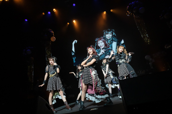 【ライブレポート】まねきケチャ、結成7周年記念公演「7th ANNIVERSARY LIVE」を開催