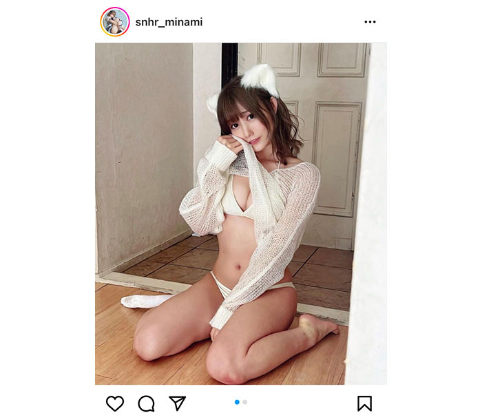 コスプレイヤー・篠原みなみ、セクシーな白猫に扮して美バストチラ見せ