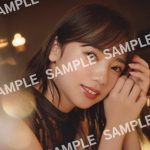 日向坂46・齊藤京子、メガネっ娘からサンタまで様々な表情で魅せる！『WHITE graph009』特典ポストカード画像が解禁