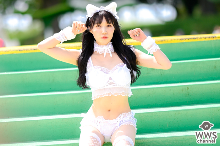 【写真特集】青葉ひなり（FES☆TIVE）、猫耳が可愛らしい白ビキニ衣装を披露＜近代麻雀水着祭2022＞