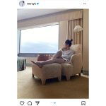 都丸紗也華、スラリと伸びた美脚で視線釘付けに！
