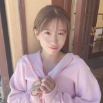 NMB48・上西怜、パーカー広げて透明美ボディあらわに