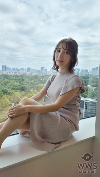 【インタビュー】伊藤愛真、美脚際立つワンピで登場！1st写真集「soleil(ソレイユ)」の見どころを語る！