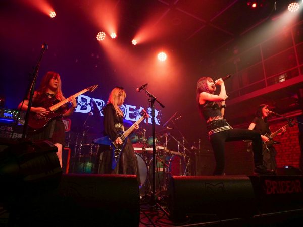 ガールズメタルバンド・BRIDEAR、国内凱旋ライブ開催