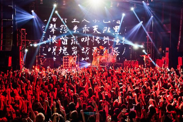 DIR EN GREY、周年ツアーの追加公演で声出し解禁！