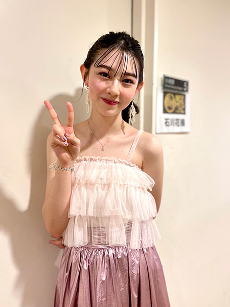 Seventeen専属モデル・石川花が「ベストヒット歌謡祭」に初出演