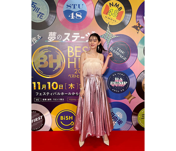 Seventeen専属モデル・石川花が「ベストヒット歌謡祭」に初出演