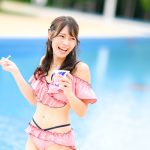 【写真特集】なこ（カラフルスクリーム）、可愛いフリルビキニで満面笑み！＜近代麻雀水着祭2022＞