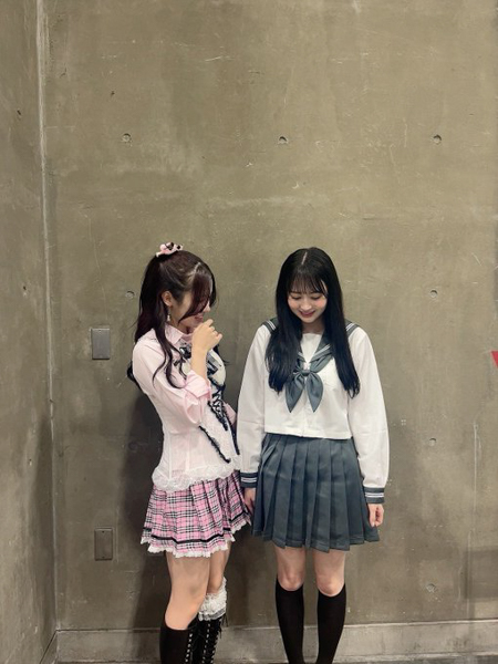 【えちえち勧誘も？】SKE48・江籠裕奈、佐藤佳穂とレアな制服2ショット公開！