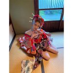 AKB48・茂木忍、胸元見せる妖艶な花魁姿に「肌綺麗だね」「美しい」の声