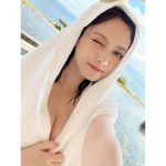 桃月なしこ、バスタオルから美谷間チラ見せのセクシー自撮りにファン歓喜