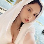 桃月なしこ、バスタオルから美谷間チラ見せのセクシー自撮りにファン歓喜