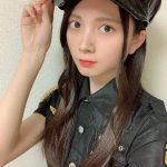 AKB48・水島美結、ハロウィンでミニスカポリスに変身！「見事逮捕されました！」の声も
