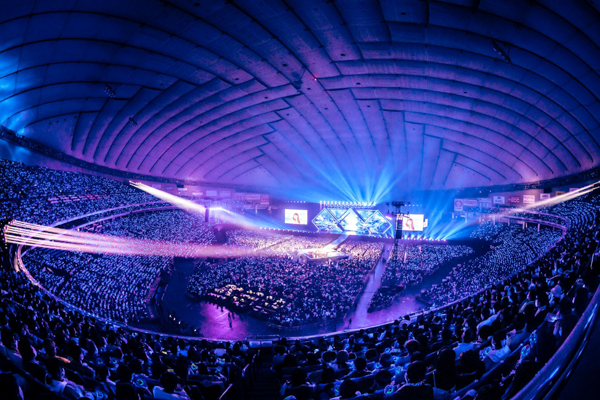 NiziU、東京ドーム2daysで10万人以上を動員！初のドーム公演「NiziU Live with U 2022 “Burn it Up”」がスタート