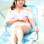 【写真特集】本木瞳（エラバレシ）、スラリと伸びた美脚を大胆に見せつけ！＜近代麻雀水着祭2022＞
