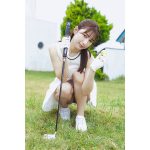 雪平莉左、ニット×ランジェリーで魅せる究極ボディ！貴重なゴルフ姿も必見！！