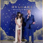 Koki，美脚あらわな白ドレスコーデでブルガリ点灯式に登場！年末年始は「おうちで過ごしたい」