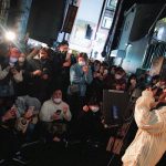 【動画】まるり「宇田川クランクストリート」で美声を響かせる！