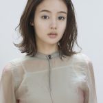 藤原さくら、「ドラ恋」主題歌『まばたき』の弾き語りライブ映像を公開