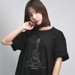 SILENT SIREN・山内あいな、ベースの日を記念したコラボTシャツを販売開始！