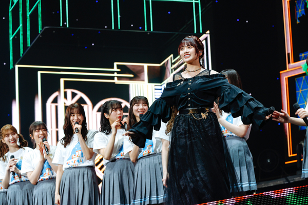 【ライブレポート】日向坂46が年末恒例「ひなくり2022」でサンタに！四期生「おもてなし会」＆「4回目のひな誕祭」の開催も発表