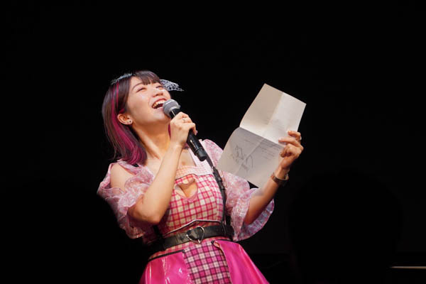 でか美ちゃん、主催ライブイベント『でか美ちゃん改名一周年&アポカリ卒業記念ライブ「DPTRB!」』を開催