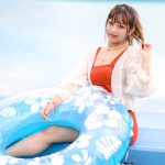 【写真特集】北野真衣（GIRLY MOON PROJECT）、ヘルシーボディを笑顔で披露！＜近代麻雀水着祭2022＞