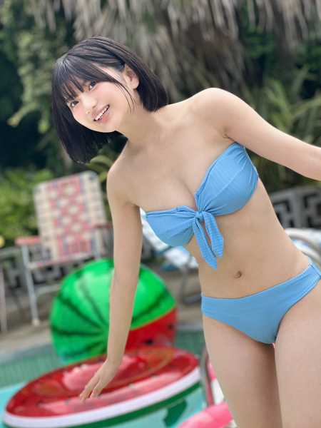 #よーよーよー・姫野ひなの「いっぱい可愛がってね」、爽やかビキニ姿で美谷間チラリ！