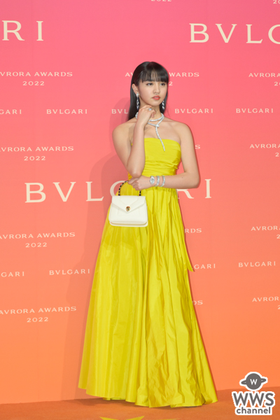 Koki，、黄色のドレスコーデで美デコルテ披露「目標の女性像は母」＜BVLGARI AVRORA AWARDS 2022＞