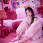 LE SSERAFIM（ル セラフィム）、好きなものに好きなだけ没頭する「PINK MUSK」のソロカット公開