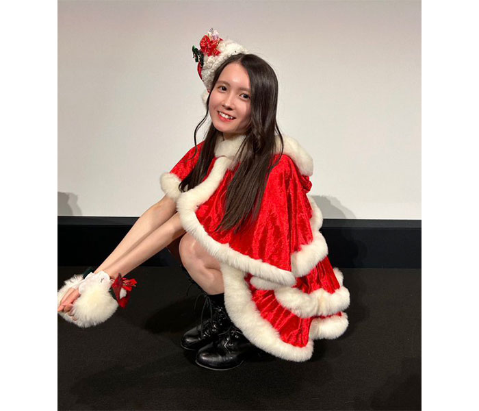 AKB48・水島美結、クリスマスイブにサンタクロースのコスプレ披露！