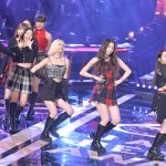 【レコ大】NiziU、美脚見せるミニスカ衣装で『CLAP CLAP』をパフォーマンス＜第64回 輝く！日本レコード大賞＞