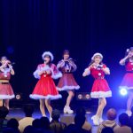 【写真特集】Peel the Apple（ぴるあぽ）、「うる祭」でサンタクロース衣装披露！冬から夏へ青春を駆け抜ける！！＜うるトラすフェスタ〜クリスマスSP〜＞