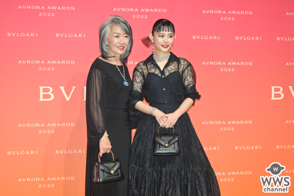 杉咲花、透け感あるレースのドレス姿で透明肌披露！＜BVLGARI AVRORA AWARDS 2022＞