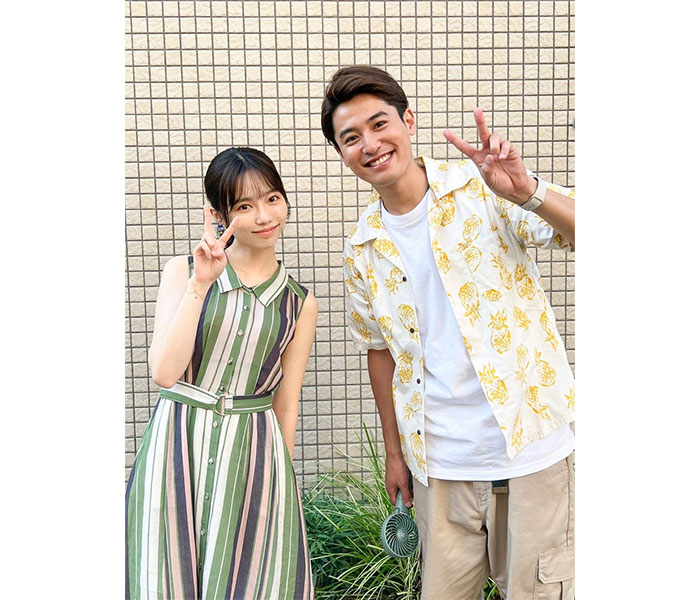 【私のシてくれないフェロモン彼氏】島崎遥香＆堀井新太、笑顔でピースサインする爽やか2ショットに「かわいくて爽やか～」 「ピースサインするぱるるが可愛すぎる」の声